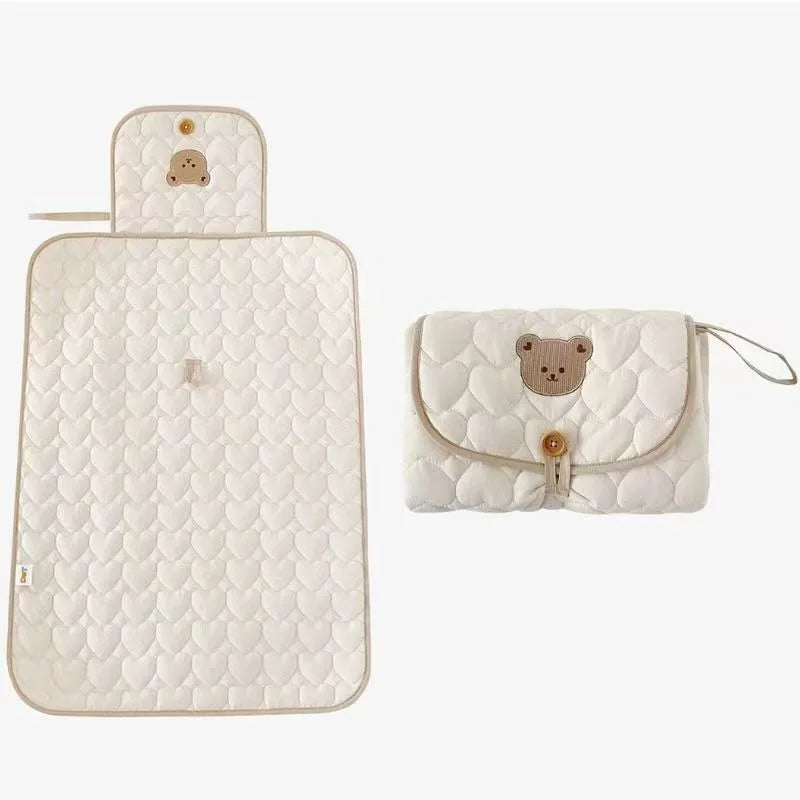 Matelas nomade à langer pour bébé petit ourson